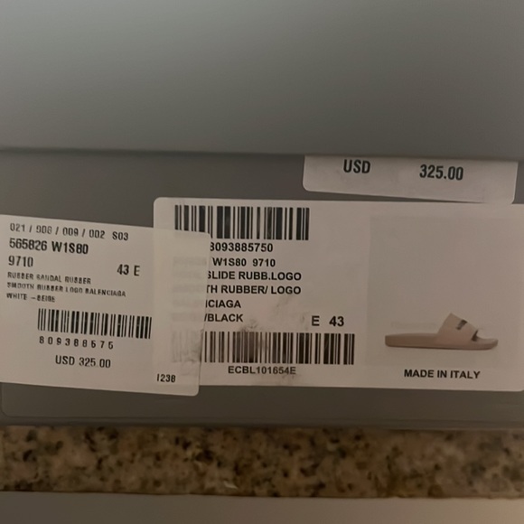Balenciaga raised logo pool slides - Authentic - Picture 9 of 10